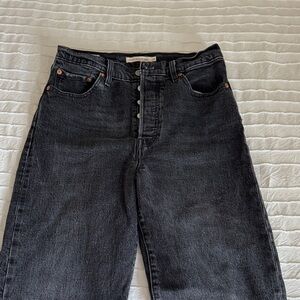 Levi's Premium Ribcage Straight Ankle Jeans in Dark Gray